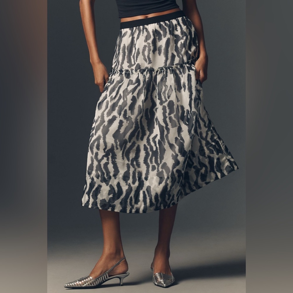 ✨ Anthropologie Full Midi Skirt Sz L